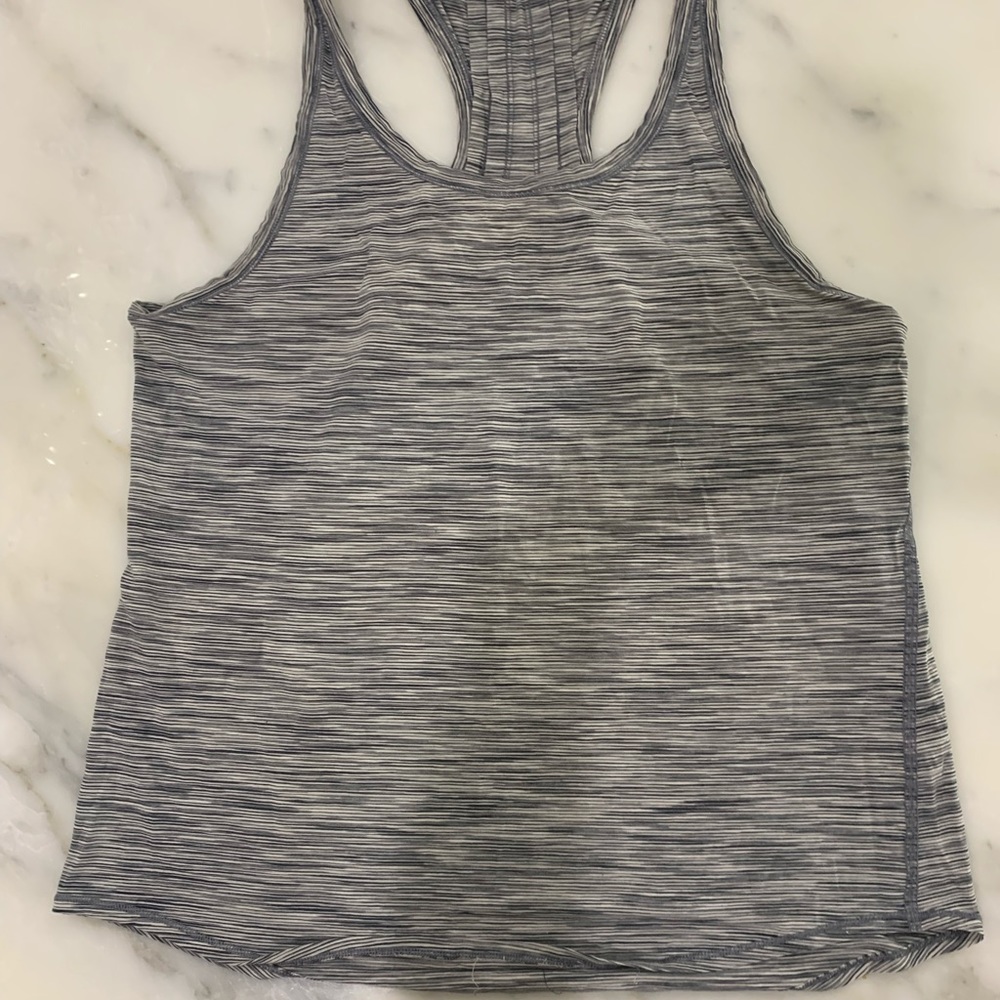 Lululemon tank